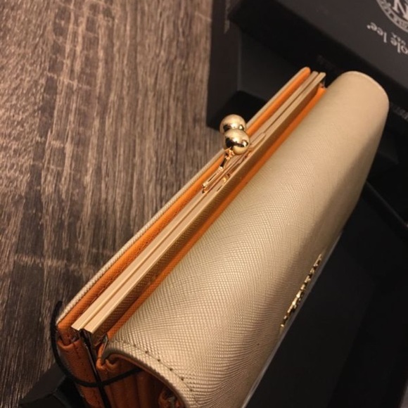 Wallets - Picture 4 of 4